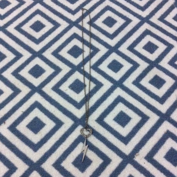 Long chain necklace - Picture 2 of 3