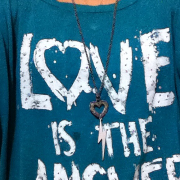 Long chain necklace - Picture 3 of 3