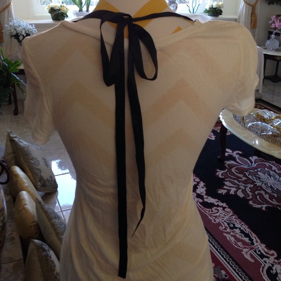 Fun top! - Picture 3 of 3