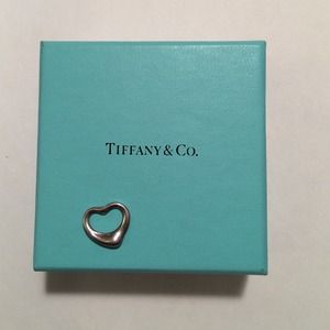 Elsa Perretti Tiffany & Co. Open heart pendant