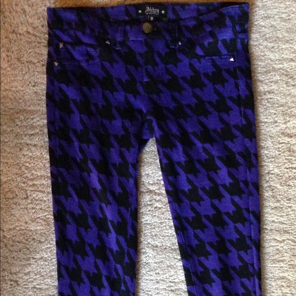 TO BE DONATED - Picture 8 of 8