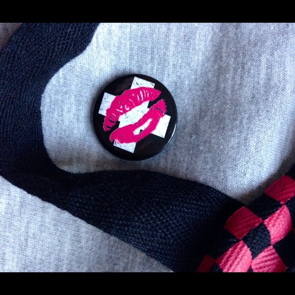 TO BE DONATED - Picture 4 of 4