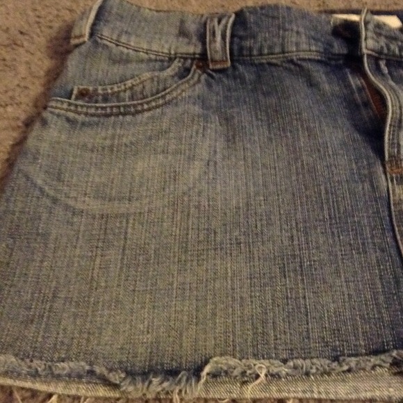 Frayed mini denim skirt - Picture 2 of 3
