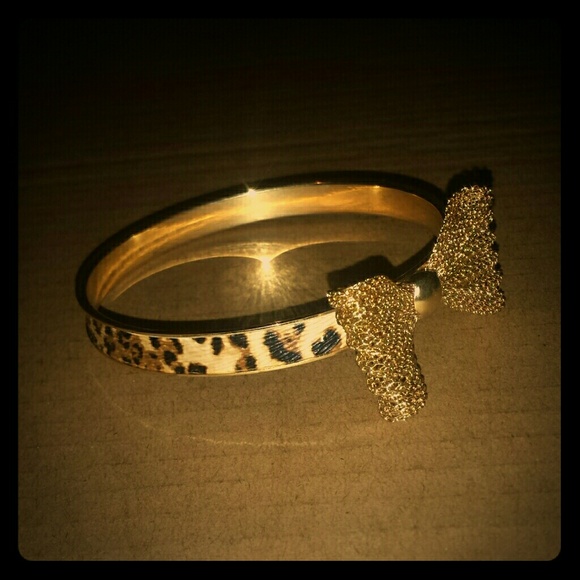 Boutique bangle bracelet