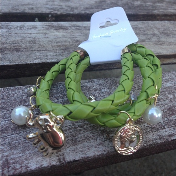 Green Elephant ✨HP 8/17❌SOLD❌ - Picture 2 of 3