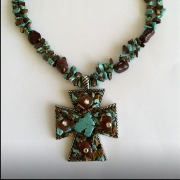 Stylish quality cross statement silver  necklace