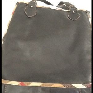 Burberry Bags - Authentic Burberry Women's Tote in genuine leather Burberry Bags - Authentic Burberry Women's Tote in genuine leather