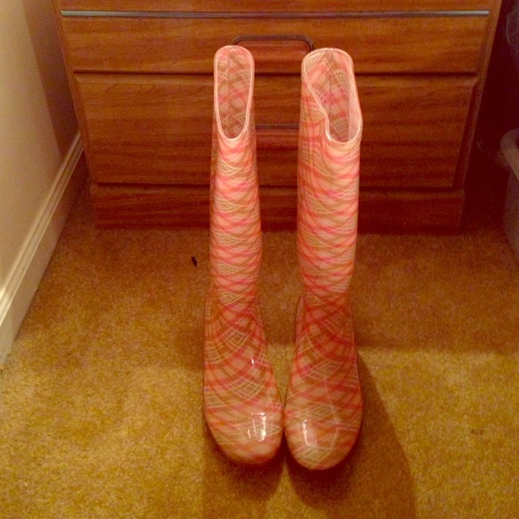 Rain boots