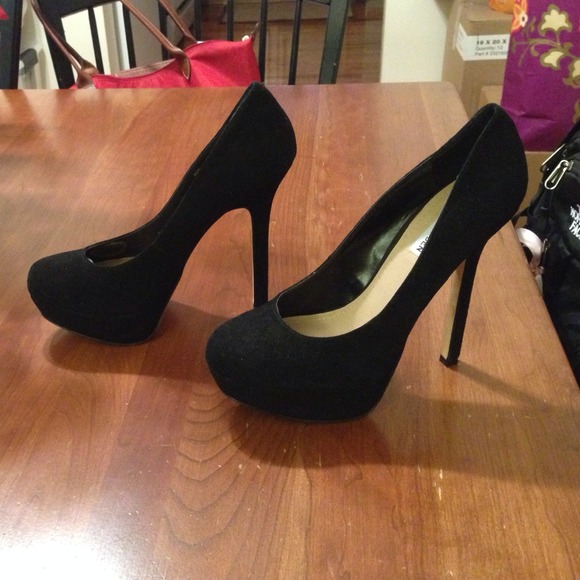 SOLD: Steve Madden suede black heals - Picture 4 of 4