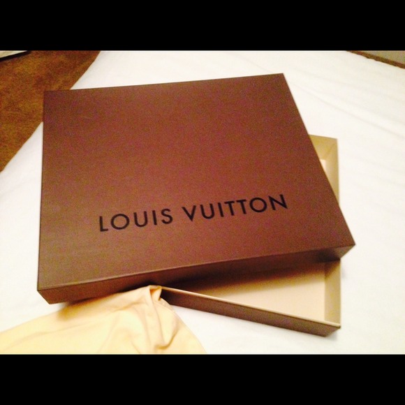 Large 100% Authentic LV Box