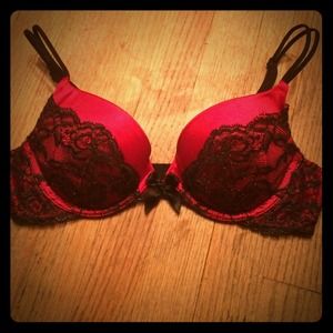 Victoria Secret very sexy plunge bra 36 A