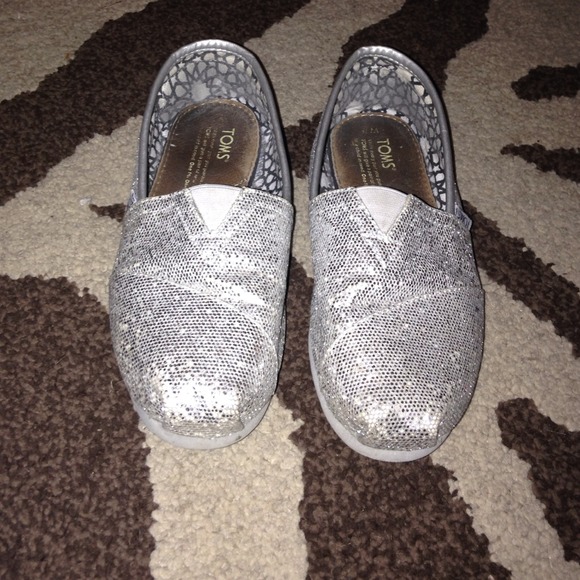 Women's Silver Glitter Toms sz 7.5