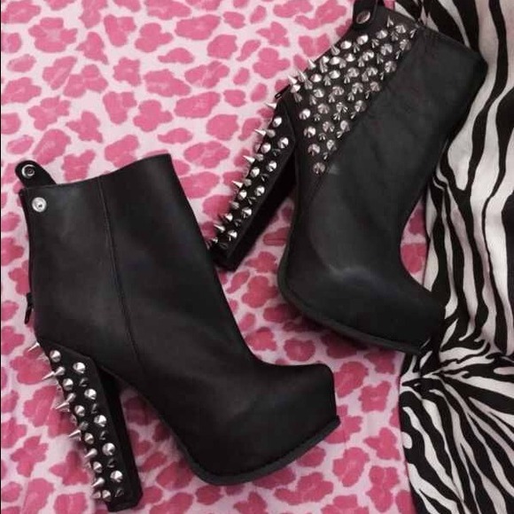 Steve Madden spiked platforms