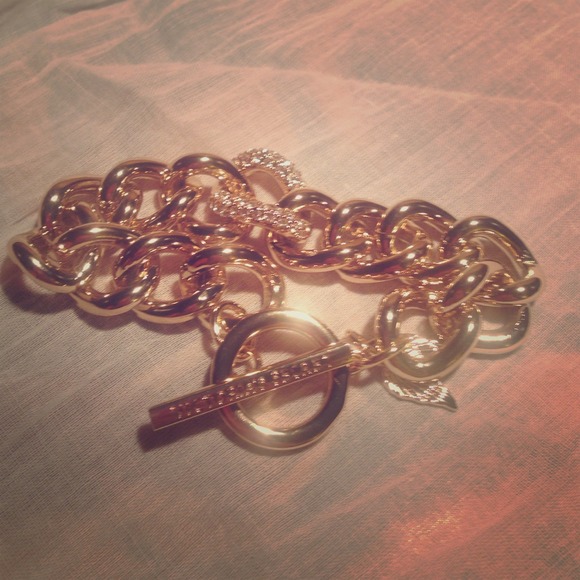 Victoria Secret angel bracelet - Picture 1 of 1