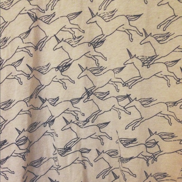 SOLD ON VINTED 🚫Unicorn V-neck - Picture 2 of 2