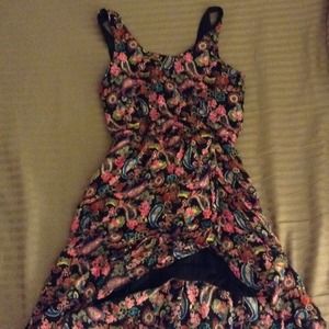 Hi- lo dress ! Floral! Perfect for a summer day!