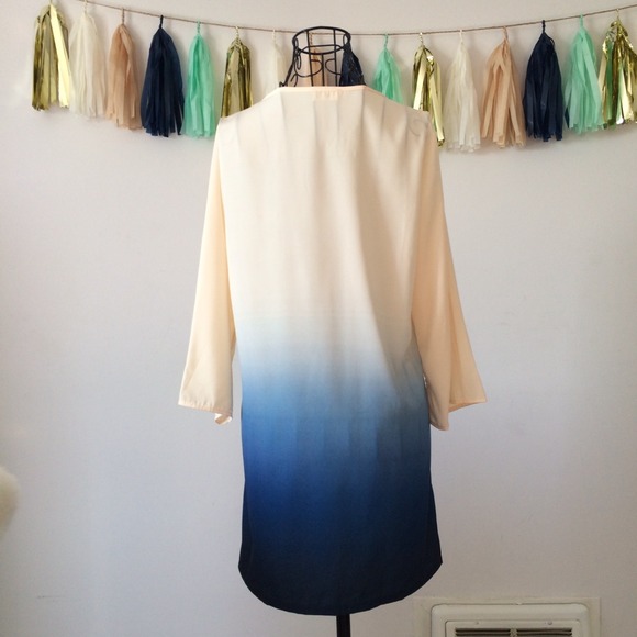 ❌BUNDLED❌ Ombré Blue and Cream Tunic Dress - Picture 2 of 3