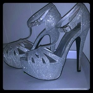 FORMAL HEELS