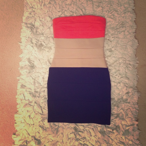 Strapless Bodycon color-block dress