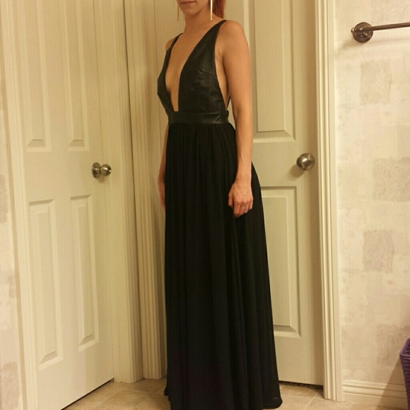 Dresses & Skirts - Floor length black ball gown