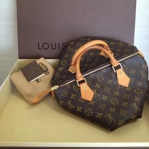 ⛔️SOLD⛔️Authentic Louis Vuitton Speedy 30