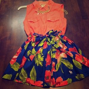 ♦️SOLD♦️Flowered skirt and shirt