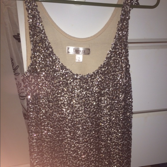 Sequined tank - Picture 1 of 3