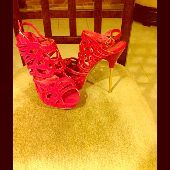 🚩🚩SOLD🚩🚩🚩Pink is the new black!