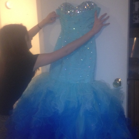 Paparazzi by Mori Lee prom dress - Picture 2 of 4