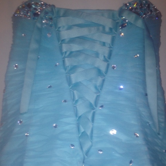 Paparazzi by Mori Lee prom dress - Picture 3 of 4