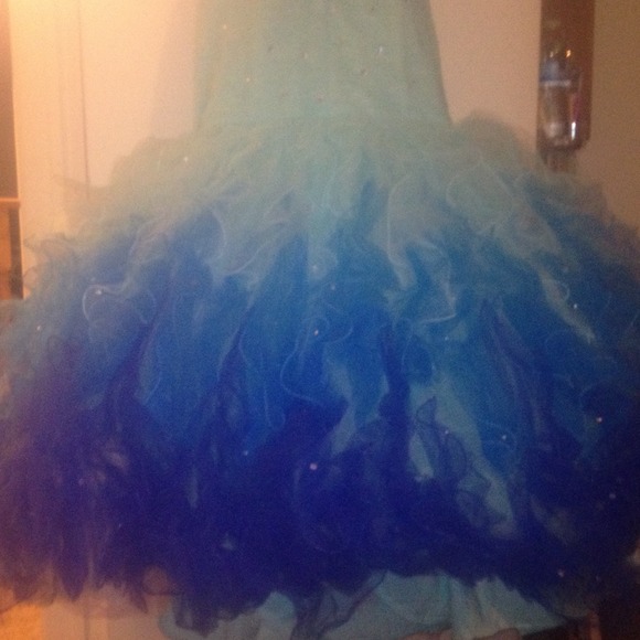 Paparazzi by Mori Lee prom dress - Picture 4 of 4