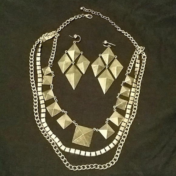 Rustic Silver Necklace & Earrings