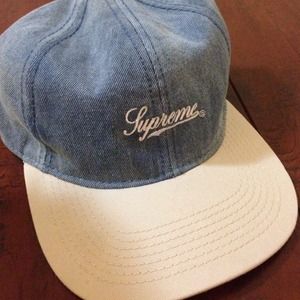 🚫sold🚫Supreme denim hat (girls)