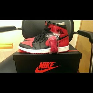 SOLD Nike Jordan Retro 1 Bred