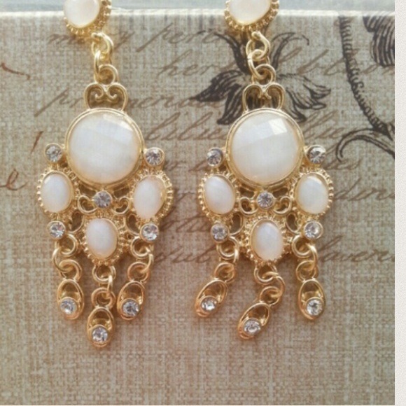 ✨3 pair of Earrings✨ - Picture 3 of 4