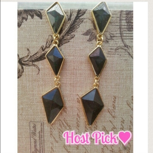 ✨3 pair of Earrings✨ - Picture 4 of 4