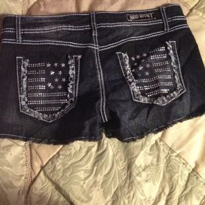 ✨Cute rhinestone jean shorts size 11✨