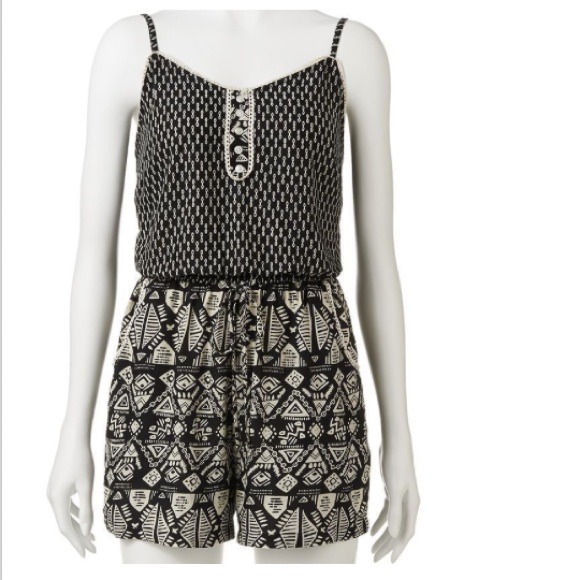 Ultra pink Dresses & Skirts - 🎀Cute pattern romper!🎀
