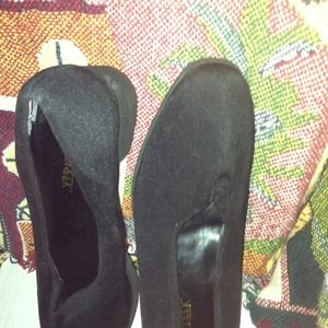 Black Stretch Fabric Shoes by Cabin Creek *ON SALE