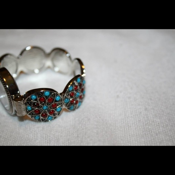 Watch - Picture 3 of 3