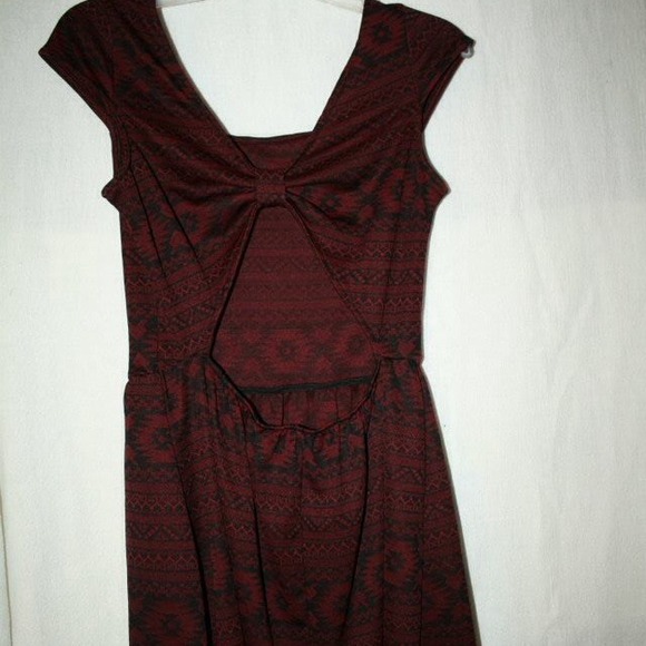 Dress - Picture 2 of 4