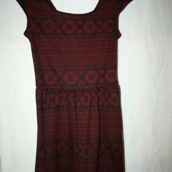 Dress - Picture 4 of 4