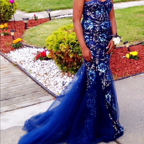 Sherri hill 1708
