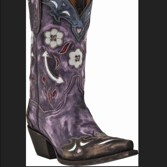 Women's cowboy boots