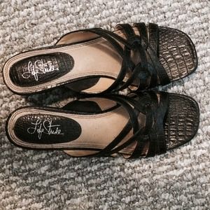 Life Stride sandals