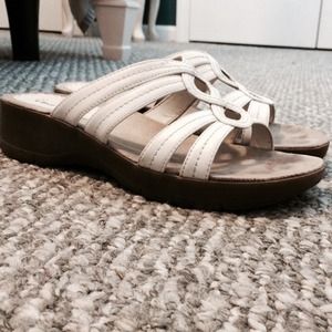 BareTraps sandals