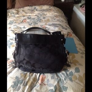 Awesome Coach Black Signature Shoulder Bag