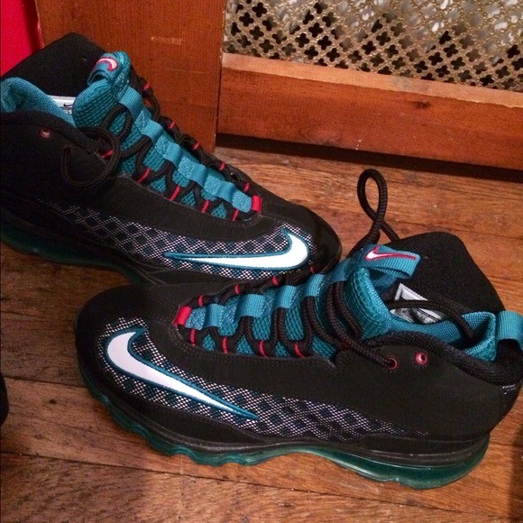 Nike Griffey sneakers