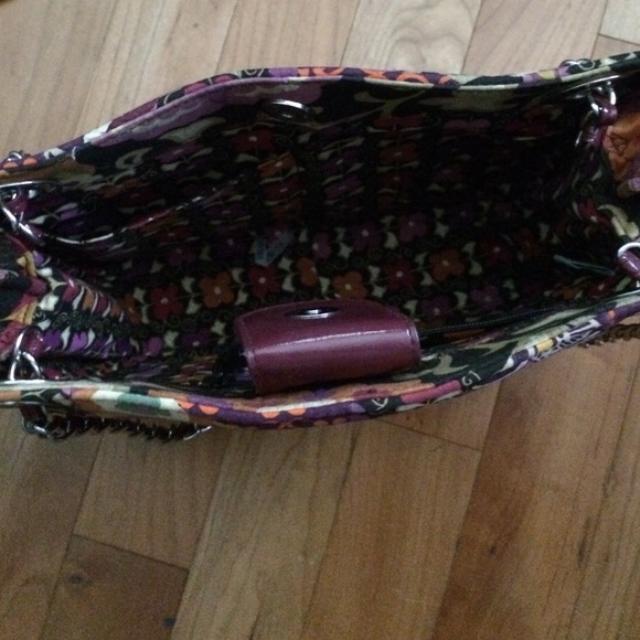 VERA BRADLEY BAG - Picture 2 of 3