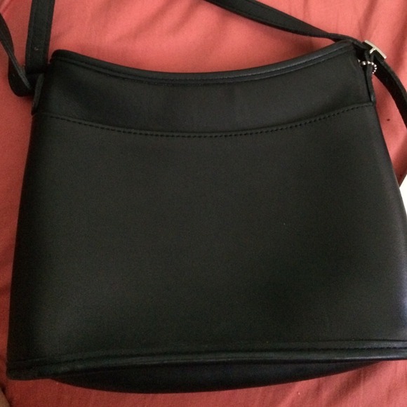 COACH PURSE: VINTAGE - Picture 3 of 4